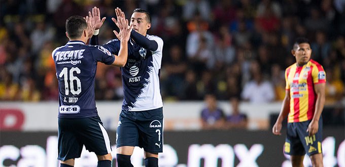 Monterrey derrota a Monarcas y seguirá como líder una semana más.