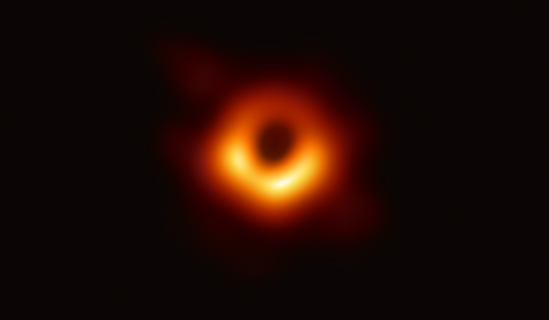 Publican las primeras imágenes en la historia de un agujero negro
