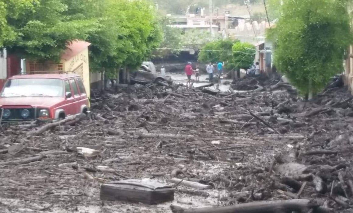 Desbordamiento de río en San Gabriel deja una mujer muerta