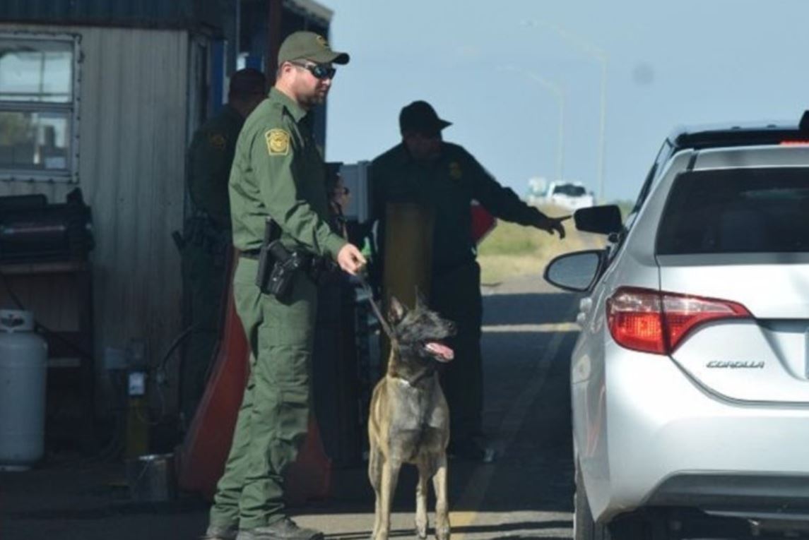 Incautaron 159 kilos de metanfetamina y cocaína cerca de la frontera México – EEUU
