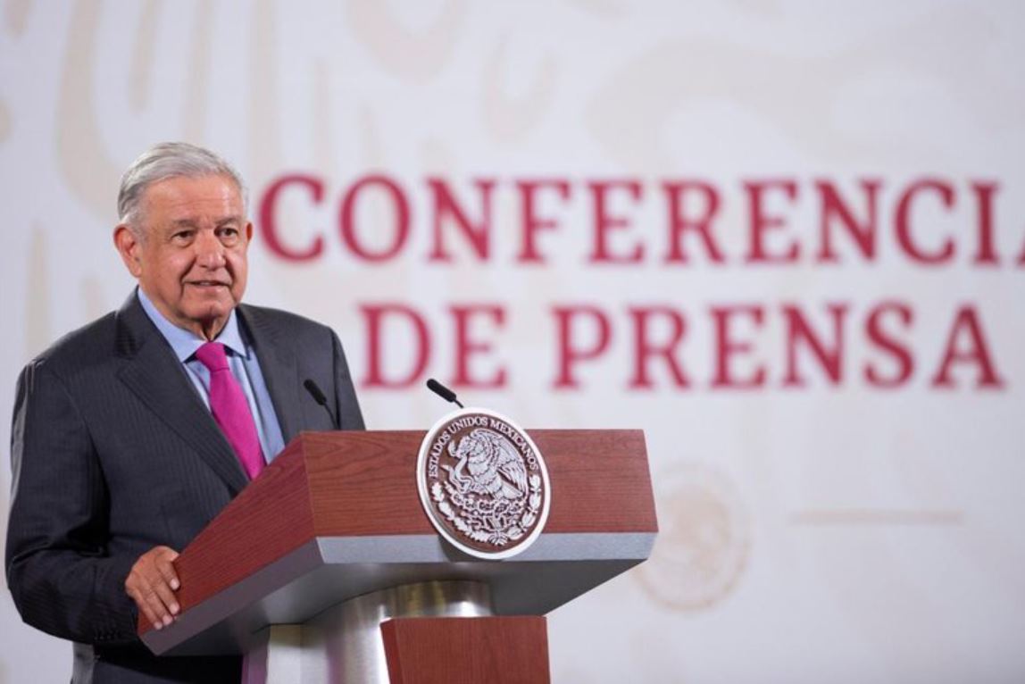 “No se puede apagar el fuego con el fuego”: López Obrador rechazó violencia en manifestación por despenalización del aborto
