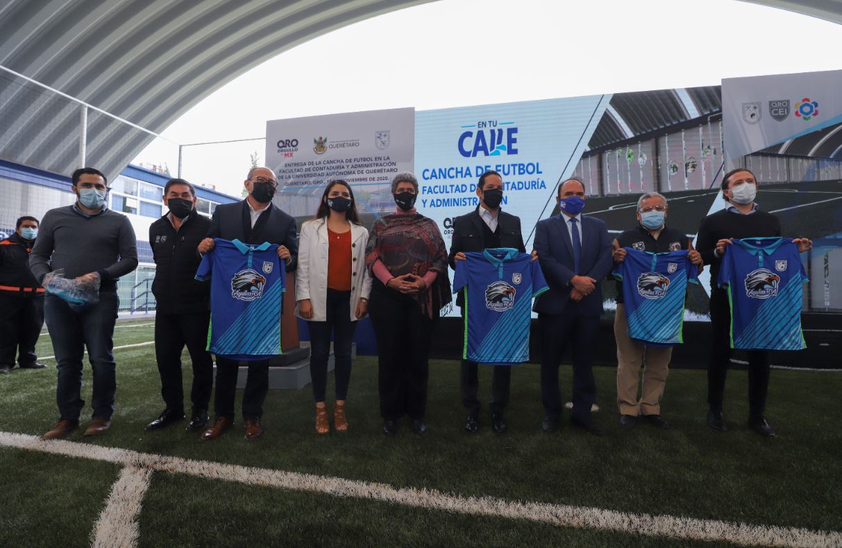 Inauguran canchas de futbol rápido de la FCA de la UAQ