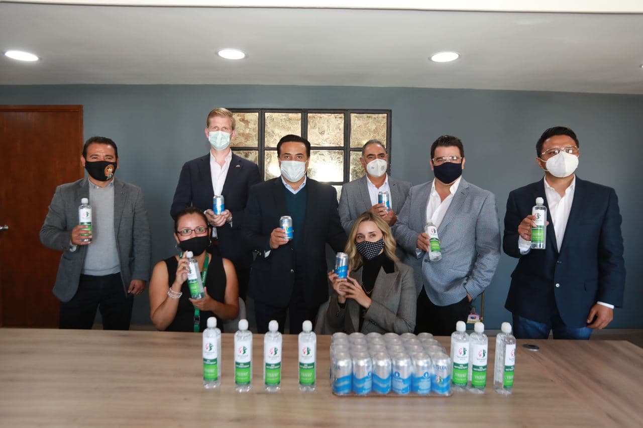 Recibió el Municipio la donación de agua y alcohol gel por parte de Heineken