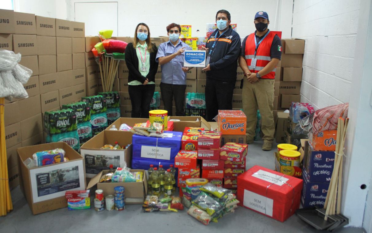 UAQ recibe donativo para Tabasco de parte de Samsung Querétaro