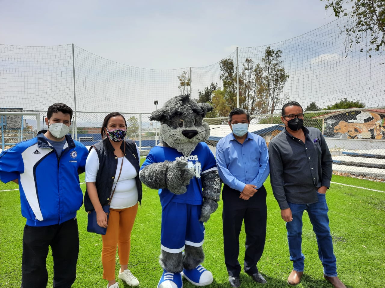Entregan rehabilitación de espacios deportivos en los planteles norte y