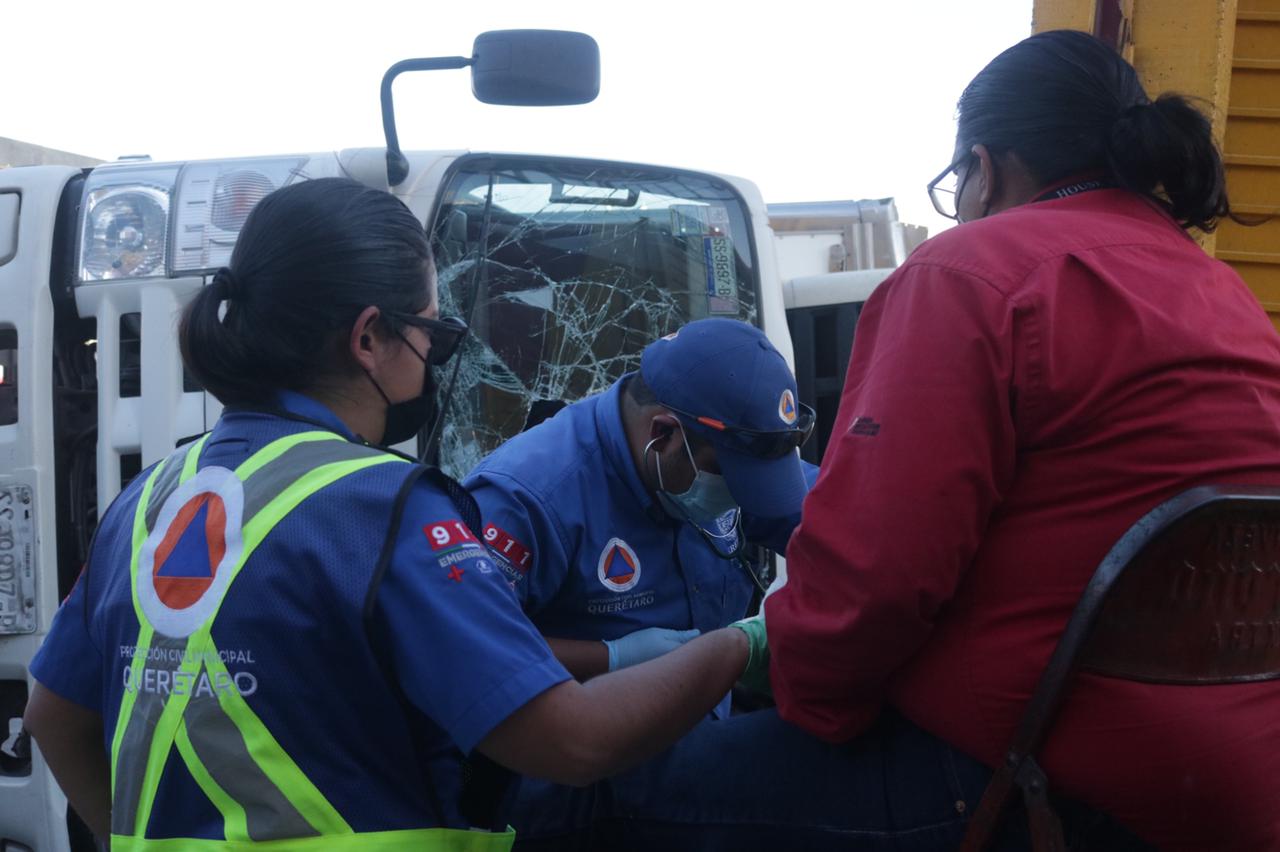 Apoya Protección Civil Municipal accidente en Pie de la Cuesta