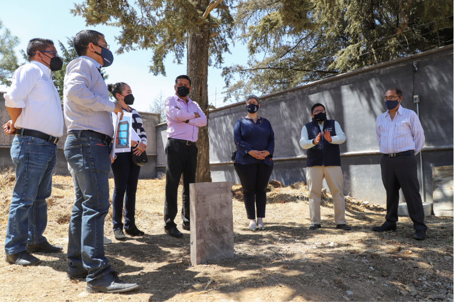 UAQ coloca primera piedra de próximo edificio de Escuela de Bachilleres en Amealco