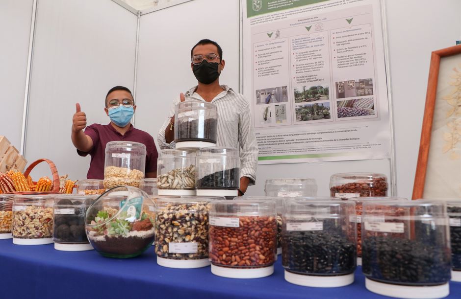 Comparte UAQ iniciativas exitosas en Feria ambiental de El Marqués
