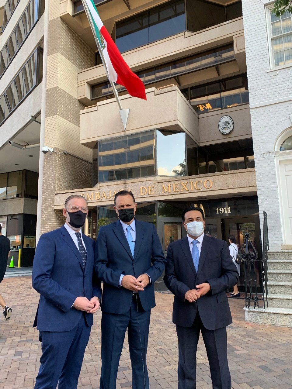 Inician Mauricio Kuri y Luis Nava su gira de trabajo por los Estados Unidos