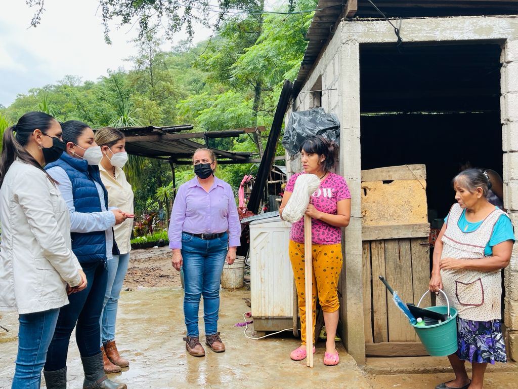 Continúan trabajos de apoyo a familias afectadas por las lluvias en el estado