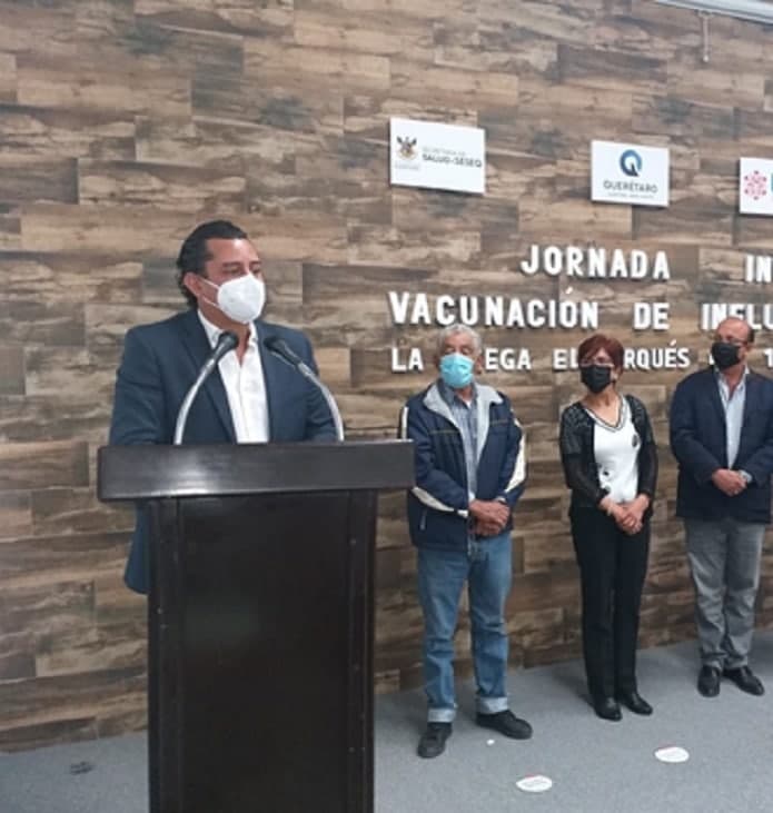 SESEQ lleva jornada invernal de vacunación contra influenza a El Marqués