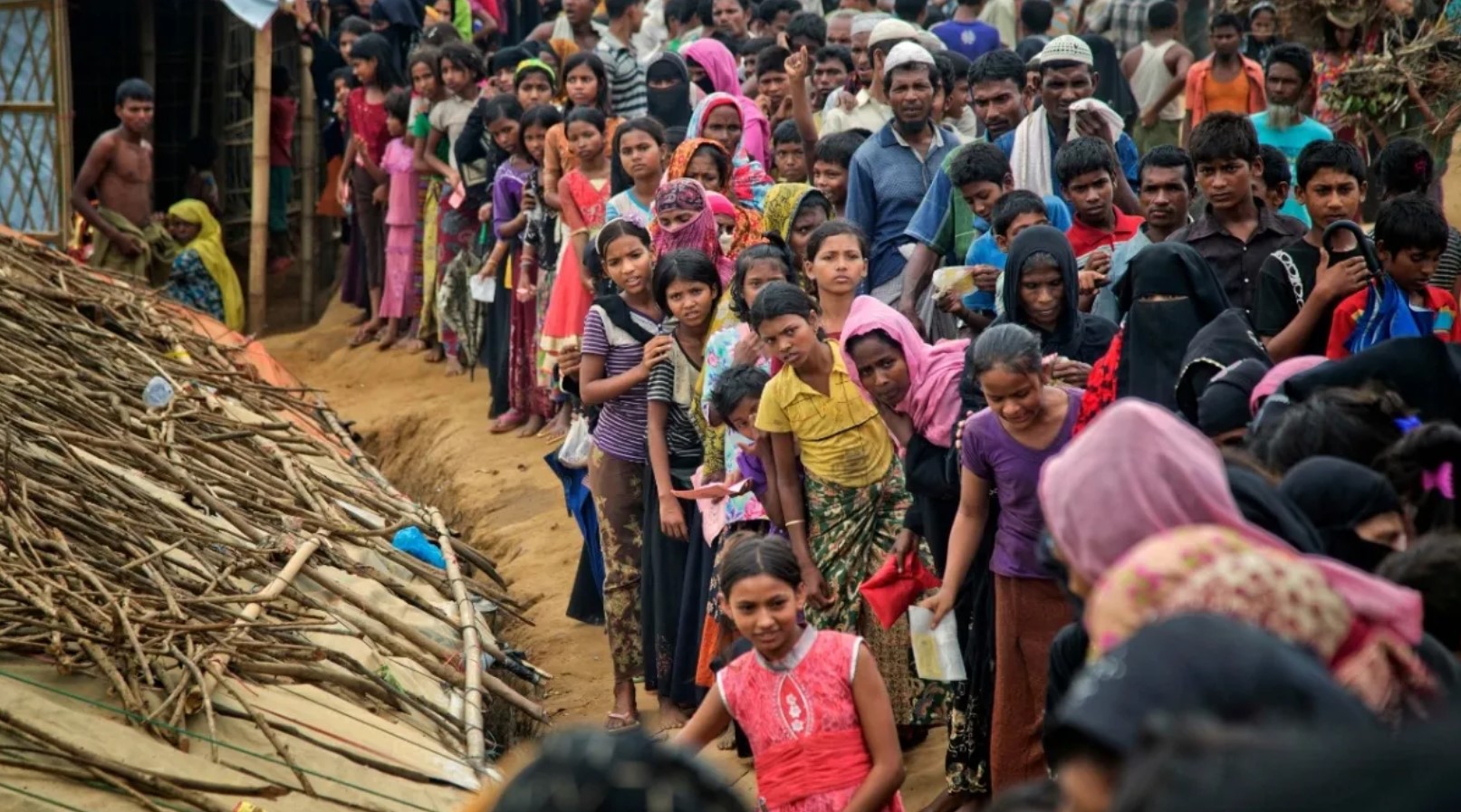 Informe acusa a milicia birmana de destruir ayuda humanitaria