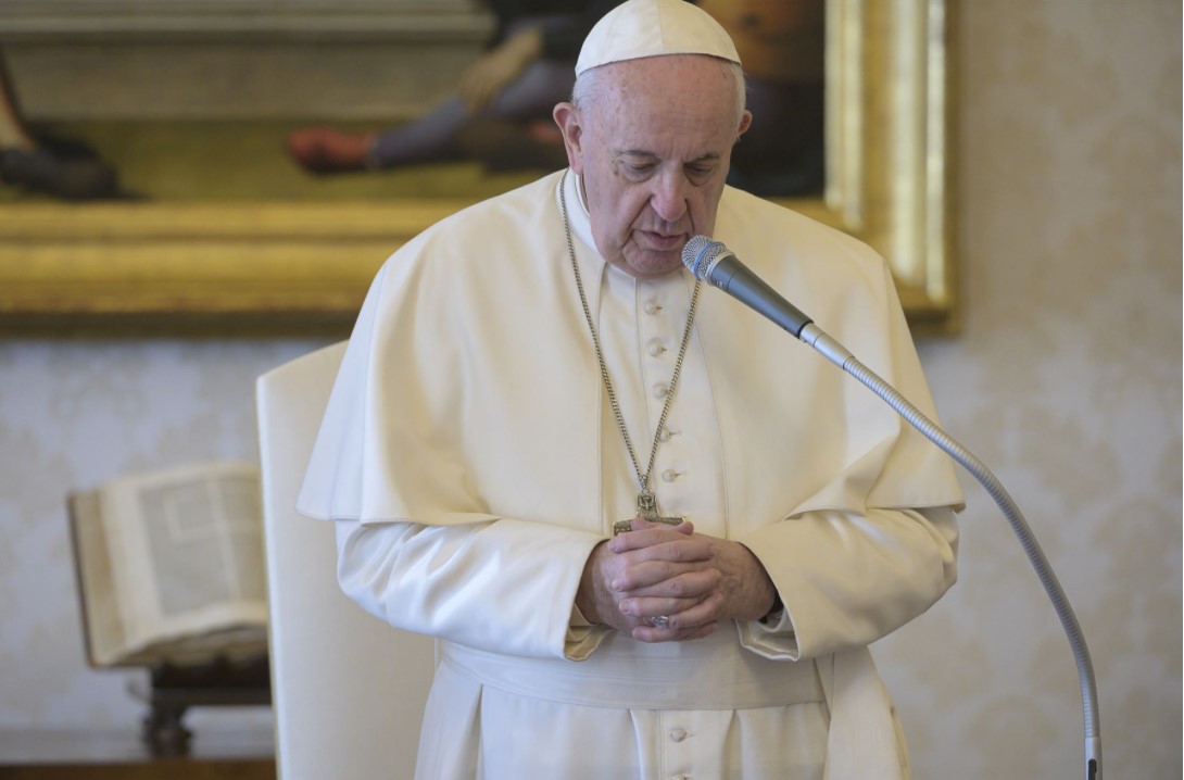 Papa Francisco insiste en que todos tengan acceso a vacunas contra covid-19