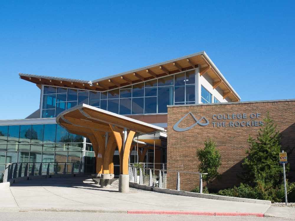 College of the Rockies es nuevo aliado de la UPSRJ