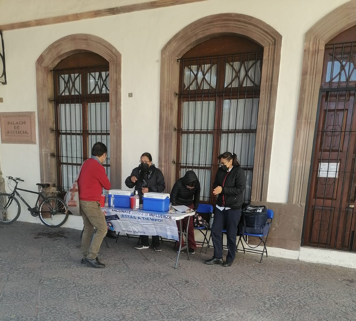 Continúa la vacunación contra la Influenza para grupos de riesgo