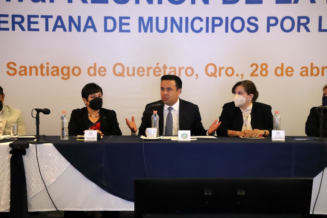 Preside Luis Nava primera reunión de la Red Queretana de los Municipios por la Salud