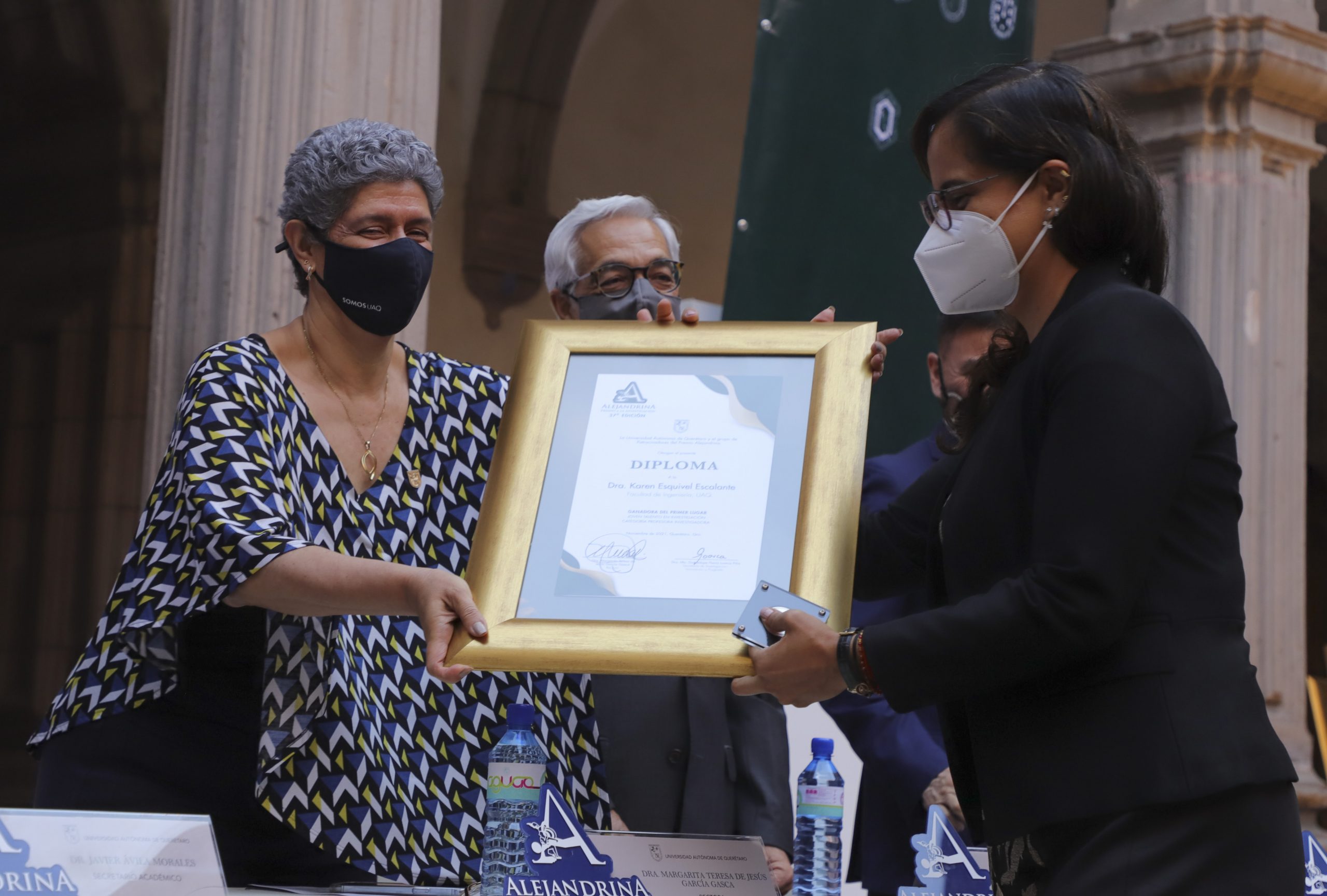 Celebra UAQ 37ª edición del Premio Alejandrina