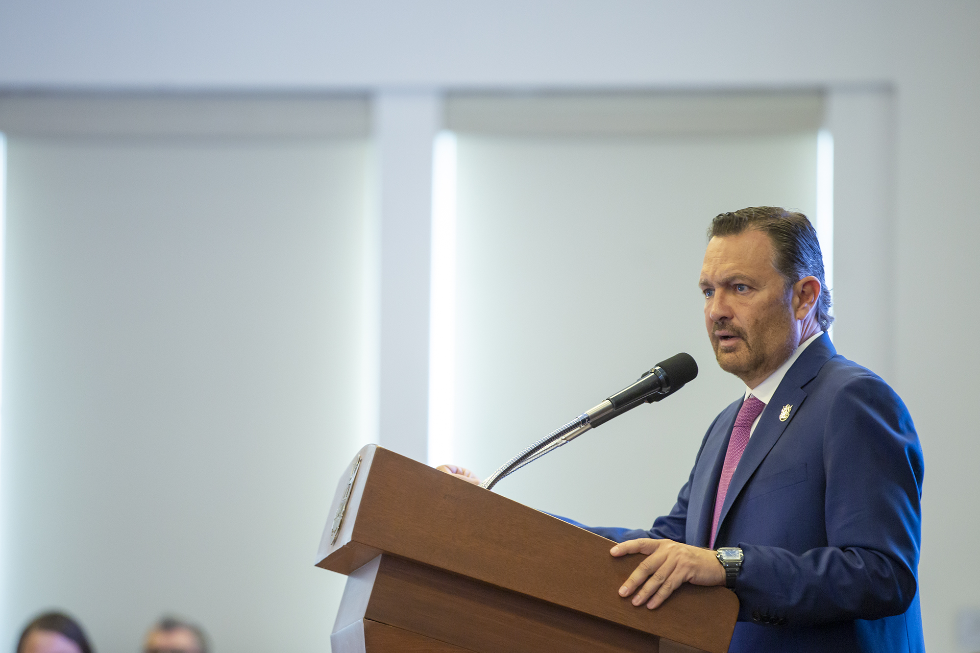 Destaca Gobernador aportaciones del sector comercio y servicios en la economía estatal