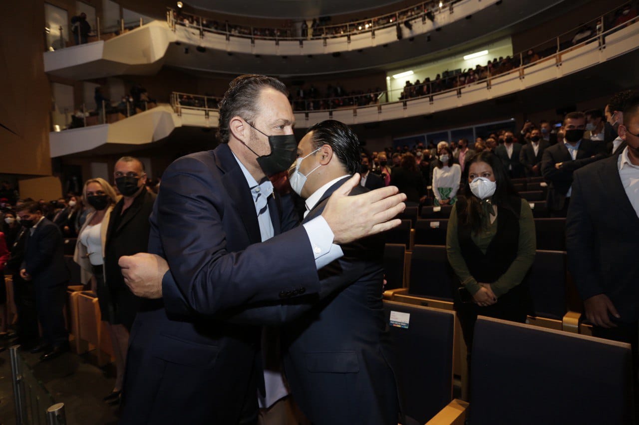 Asiste Luis Nava a la presentación de “Paseo 5 de febrero”