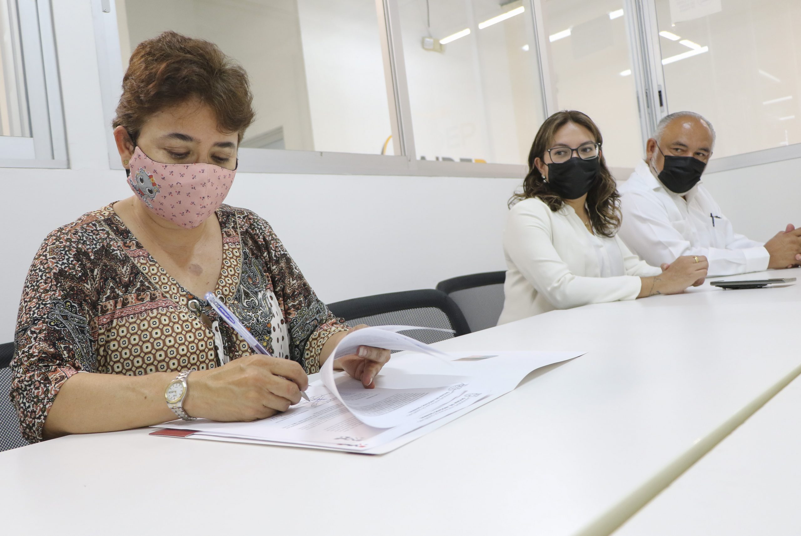 Signan UAQ y Cadmex  convenio de colaboración