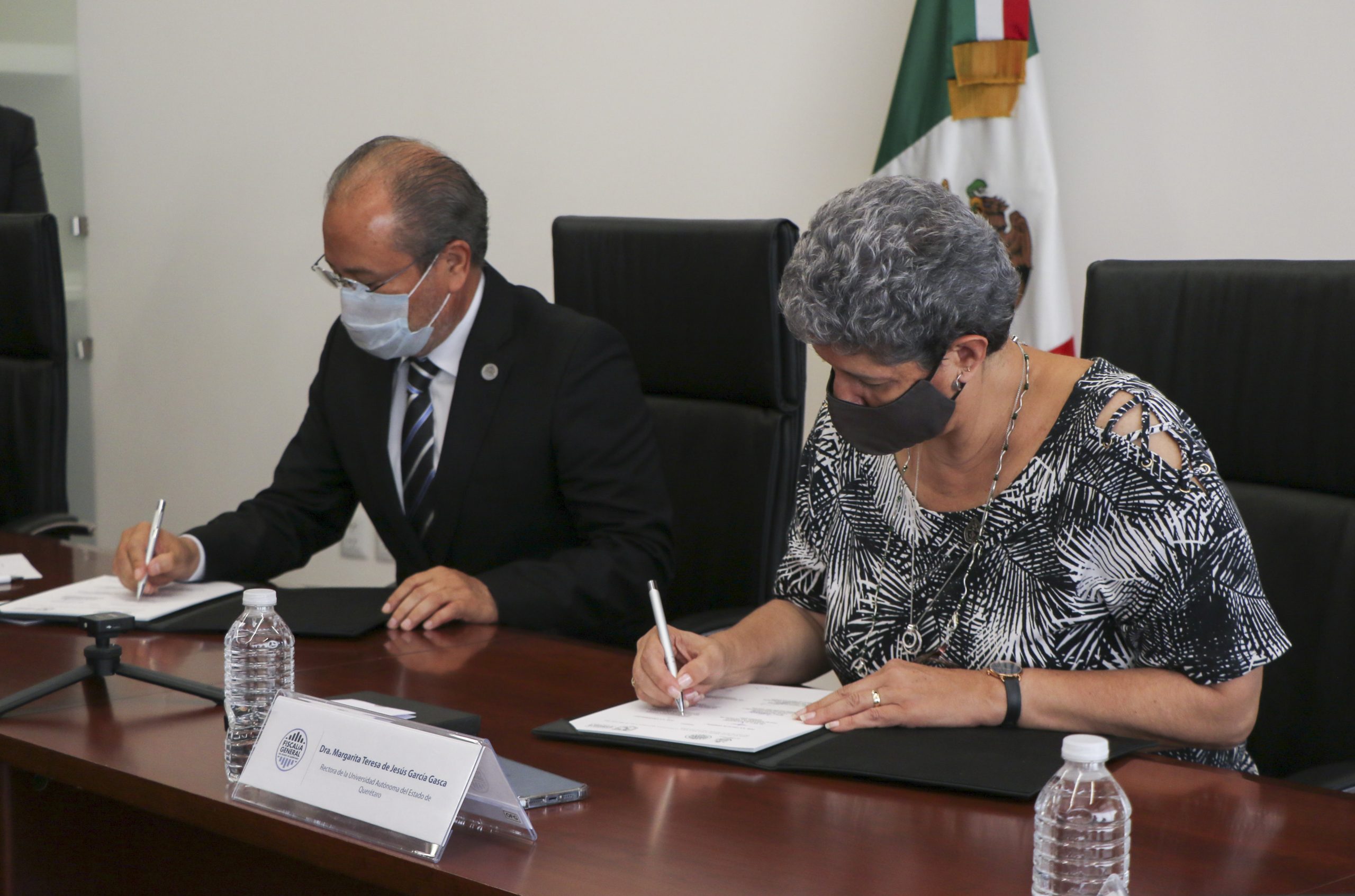 Firma UAQ acuerdo de colaboración con la Fiscalía General del estado de Querétaro