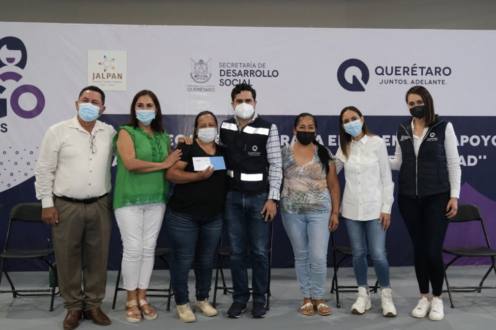 Impulsa SEDESOQ a jefas de familia en la Sierra Queretana