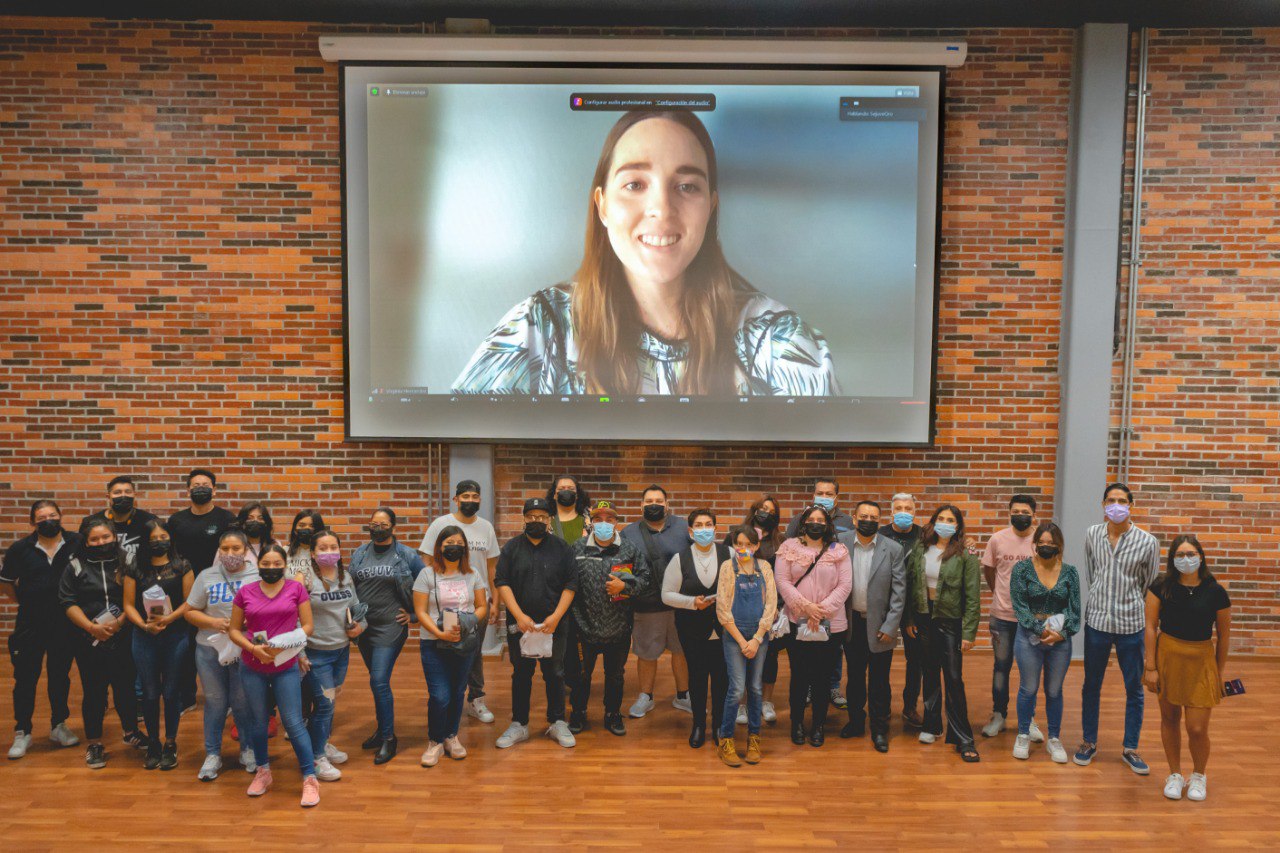 Presenta SEJUVE programa de emprendimiento a jóvenes comerciantes