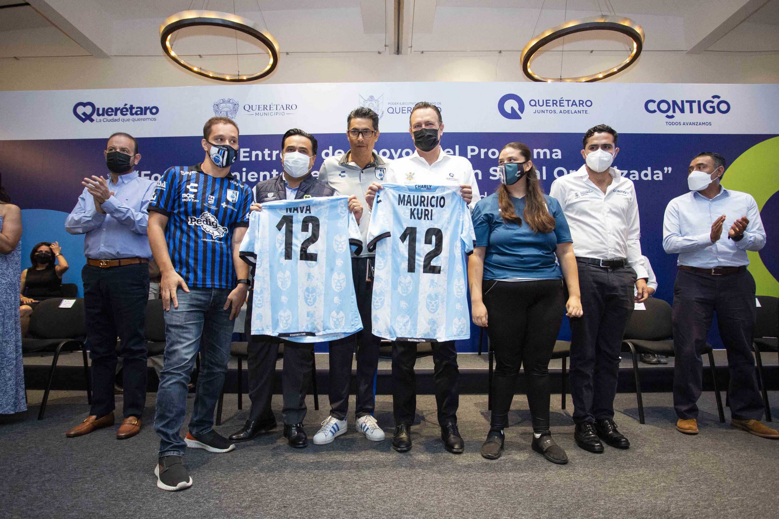 Entrega Gobernador apoyos para impulsar el desarrollo humano de las y los queretanos