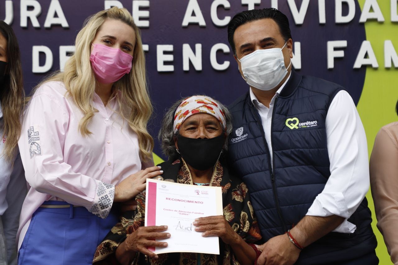 Clausuran Luis Nava y Arahí Domínguez las actividades de los Centros de Atención Familiar