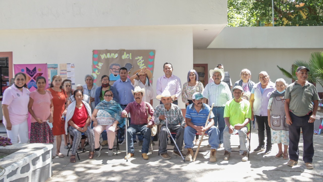 Realiza DIF Municipal  de Pinal de Amoles actividades con adultos mayores.