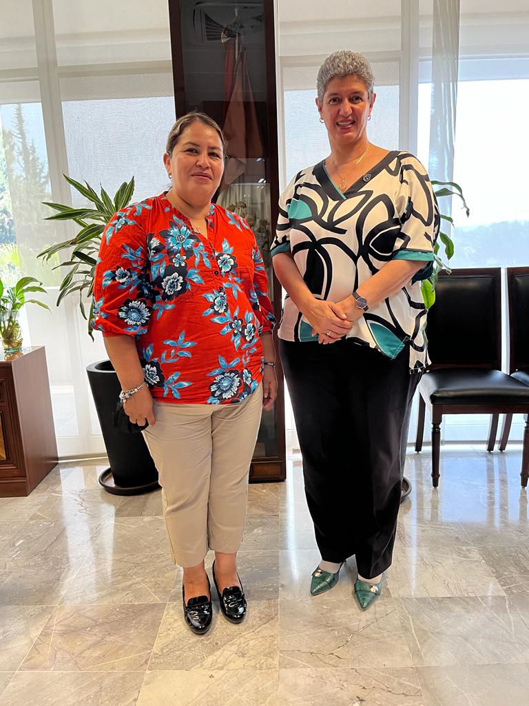 La Presidente de Landa, Marina Ponce se reunió con la Dra. Teresa García Gasca, Rectora de la Universidad Autónoma de Querétaro.