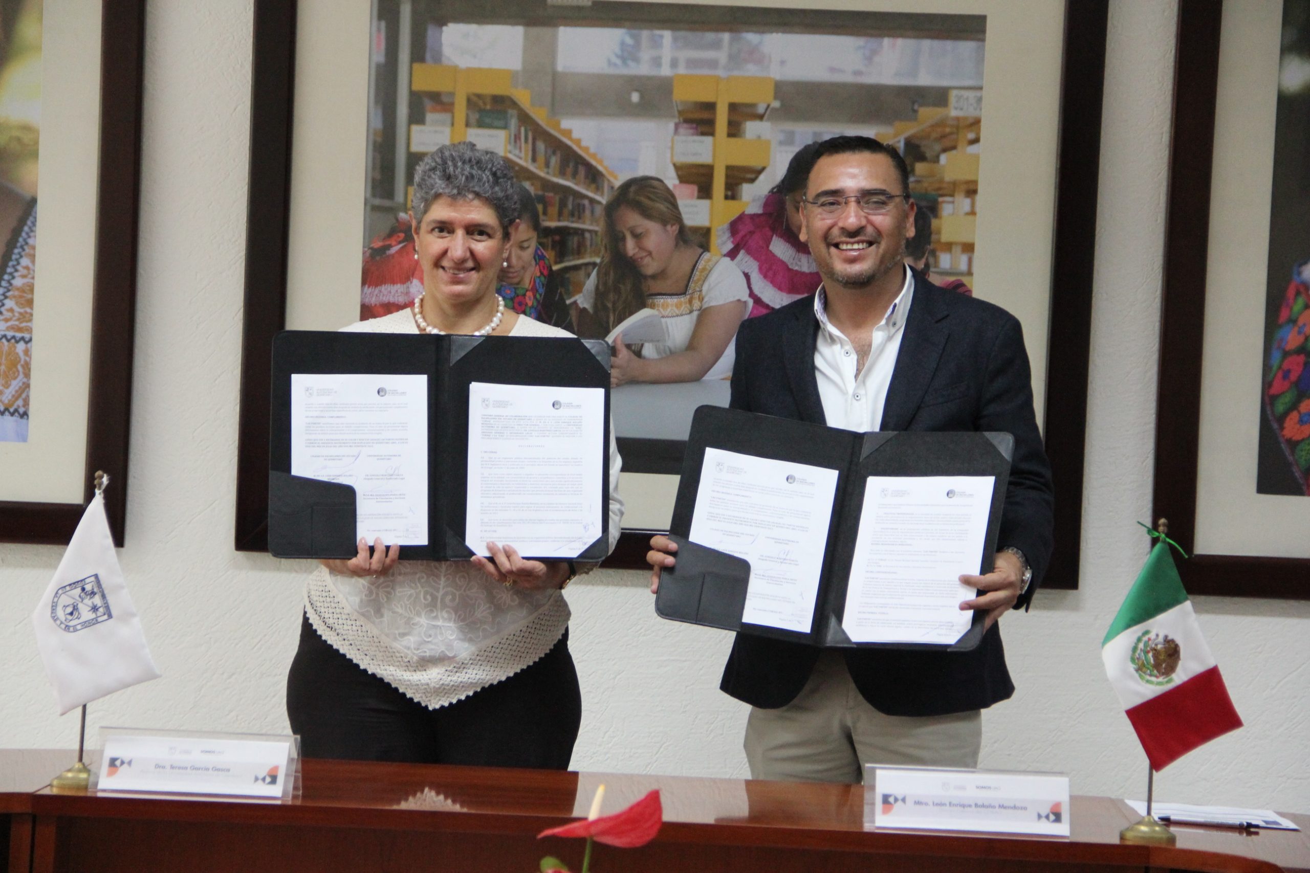 Firman COBAQ y UAQ convenio de colaboración