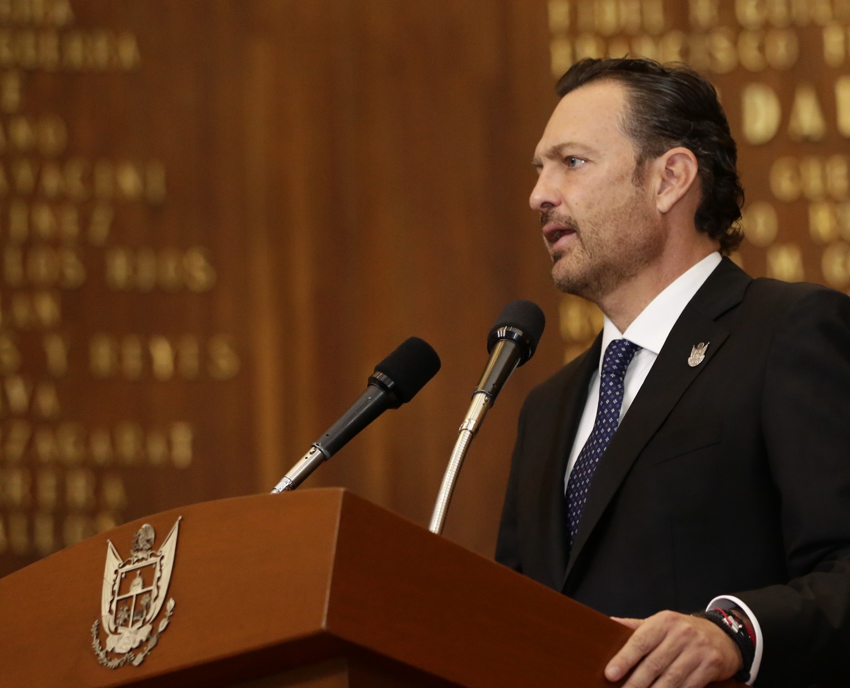 Presenta Gobernador Primer Informe de Actividades ante la LX Legislatura