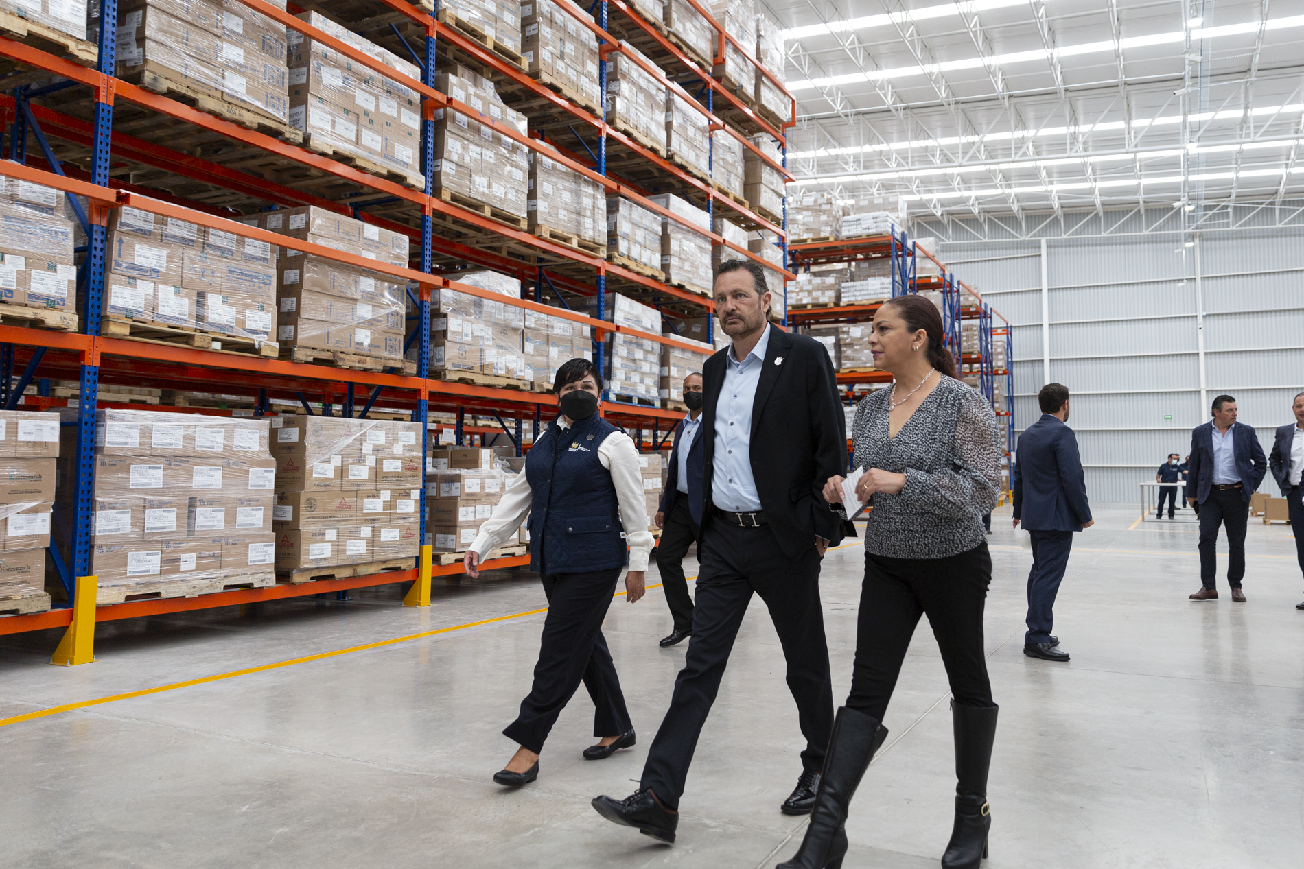 Gobernador da arranque a las operaciones del Centro de Distribución de Medicamentos e Insumos Médicos de la SESEQ