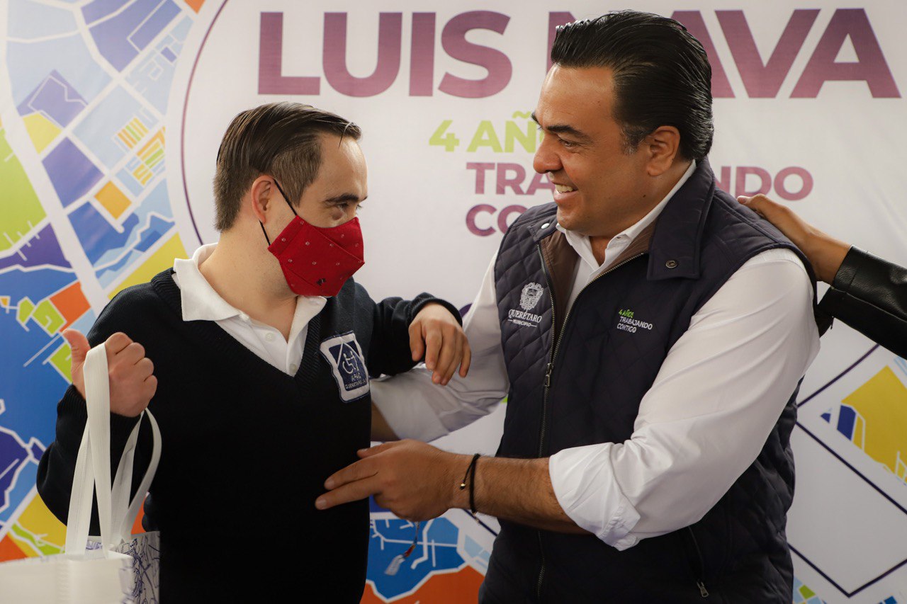 Se reúne Luis Nava con sectores vulnerables de la población