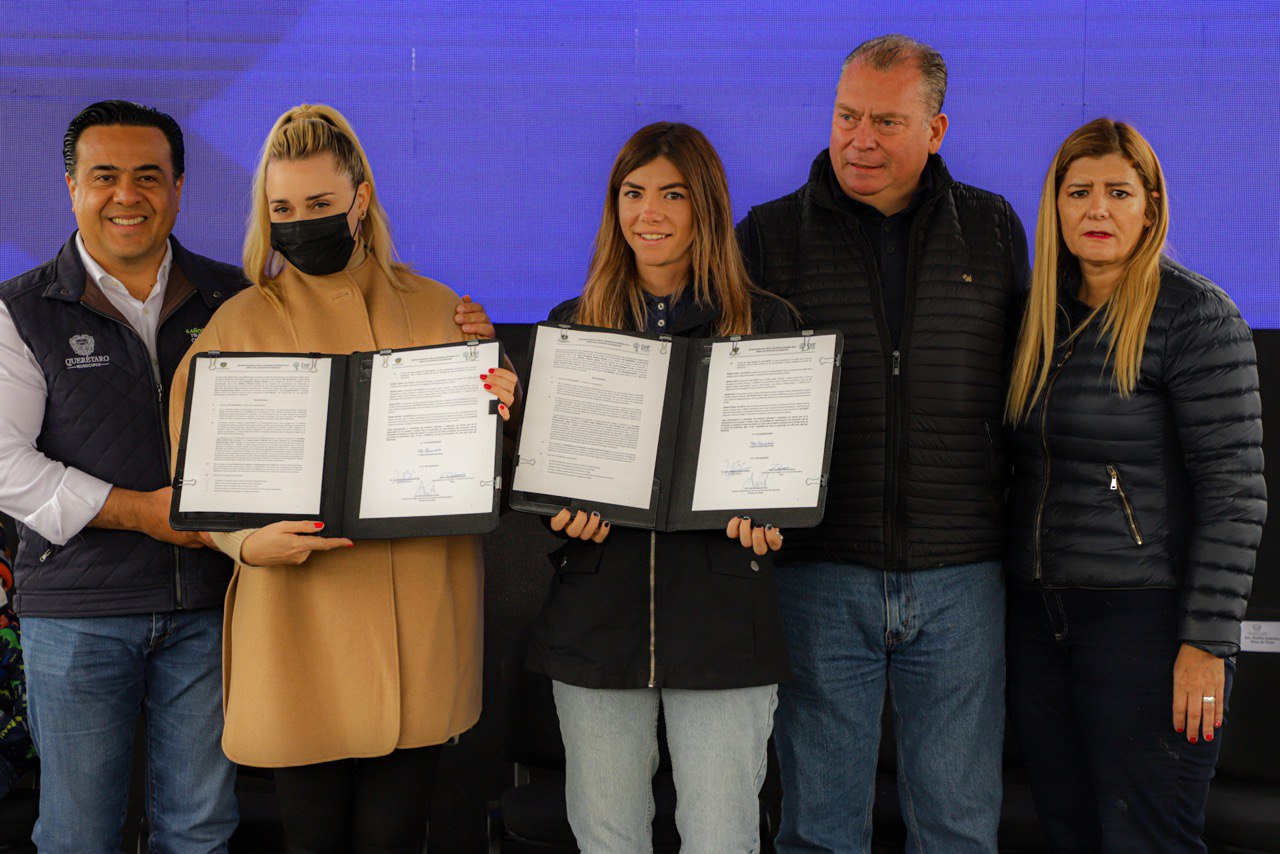 Firma DIF Municipal convenio con el Centro Ecuestre Cantares