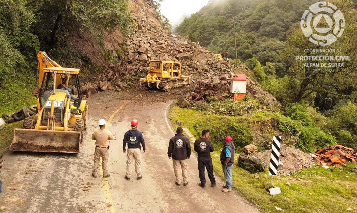 Municipio de Jalpan Se Sumó a los Trabajos en Derrumbe de Pinal