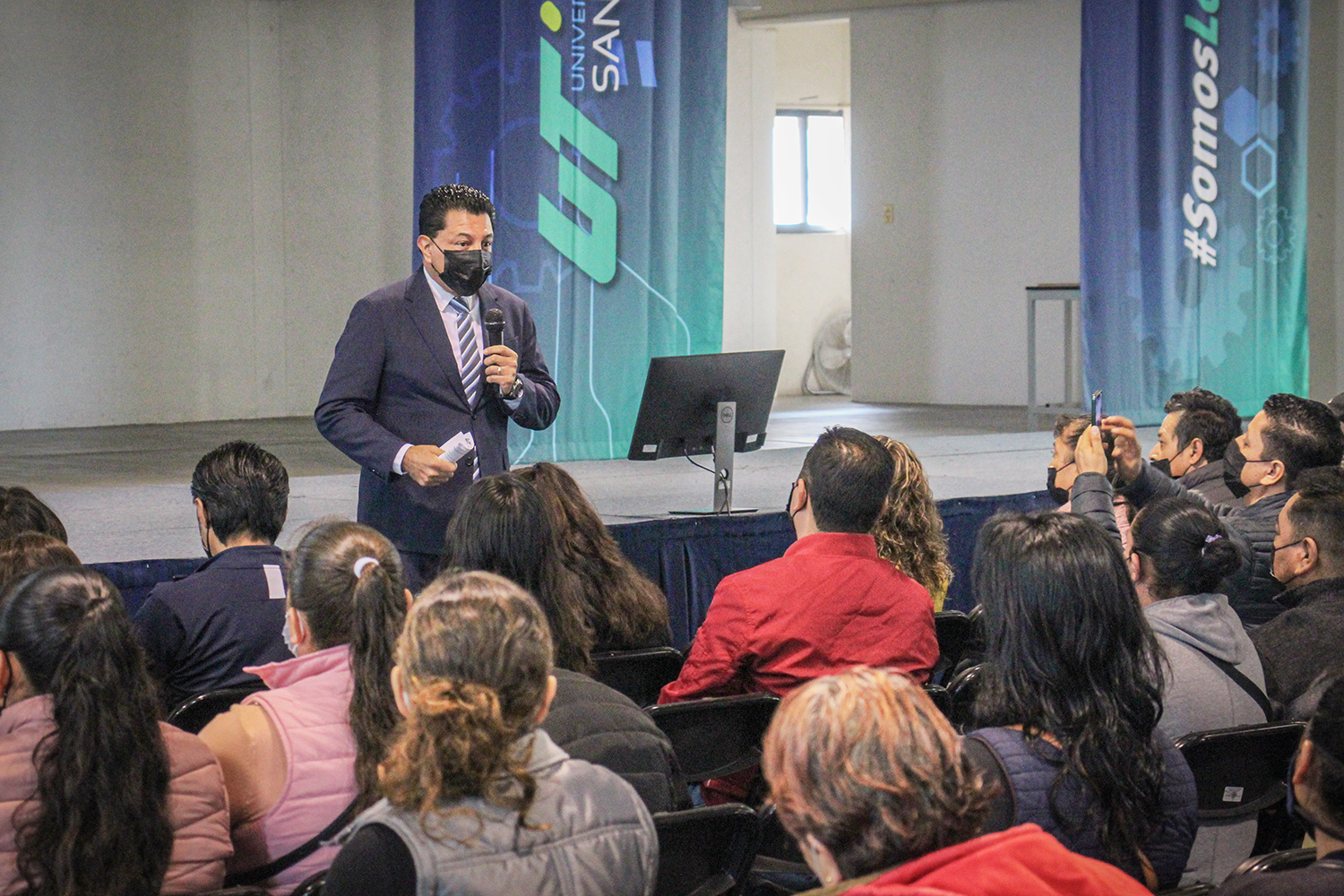 Socializa UTSJR modelo educativo con padres de familia