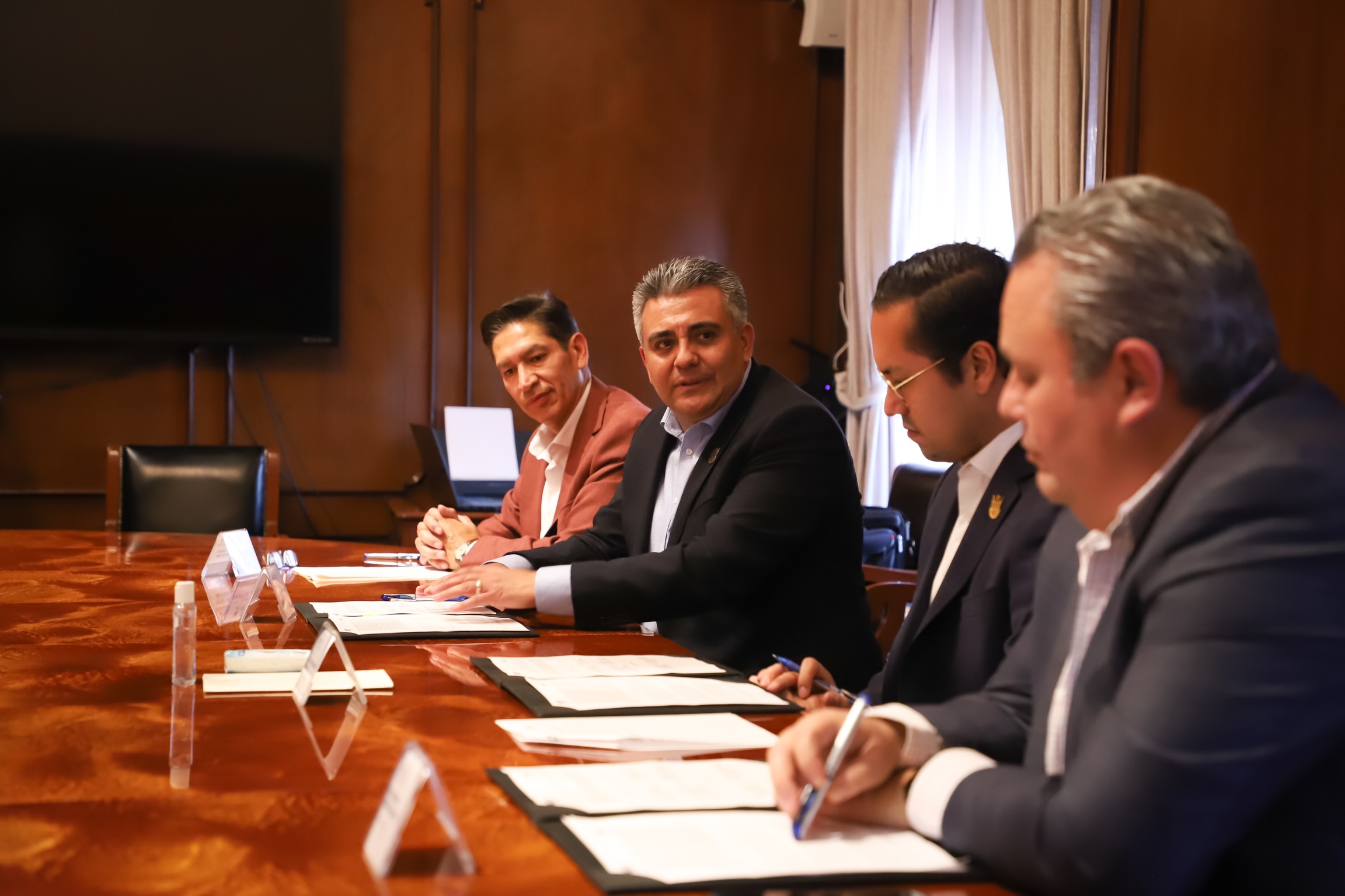 Usuarios del transporte público recibirán atención ciudadana mediante plataforma de mensajería instantánea
