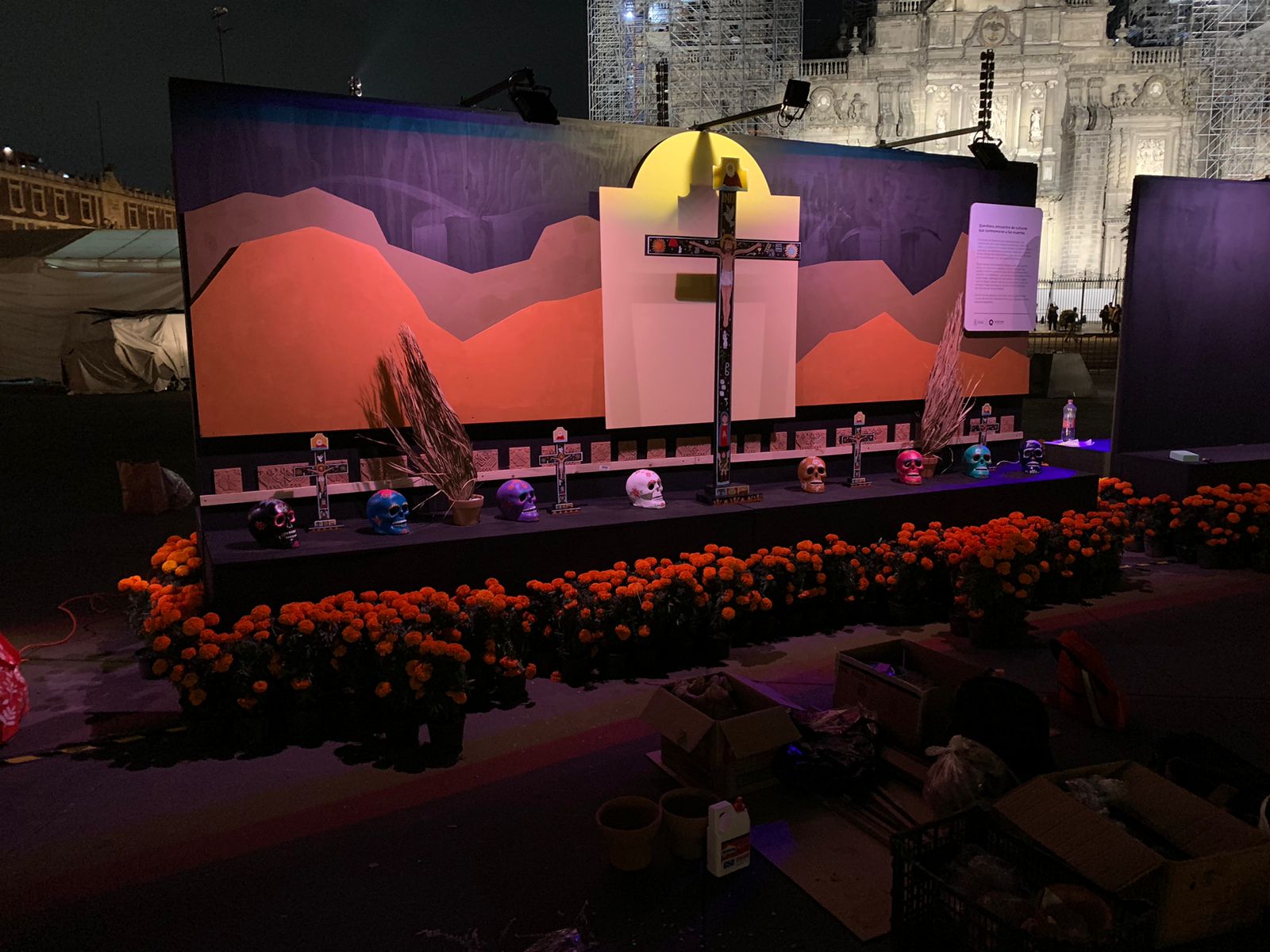 Participa Querétaro en Ofrenda Monumental de Día de Muertos en el Zócalo capitalino