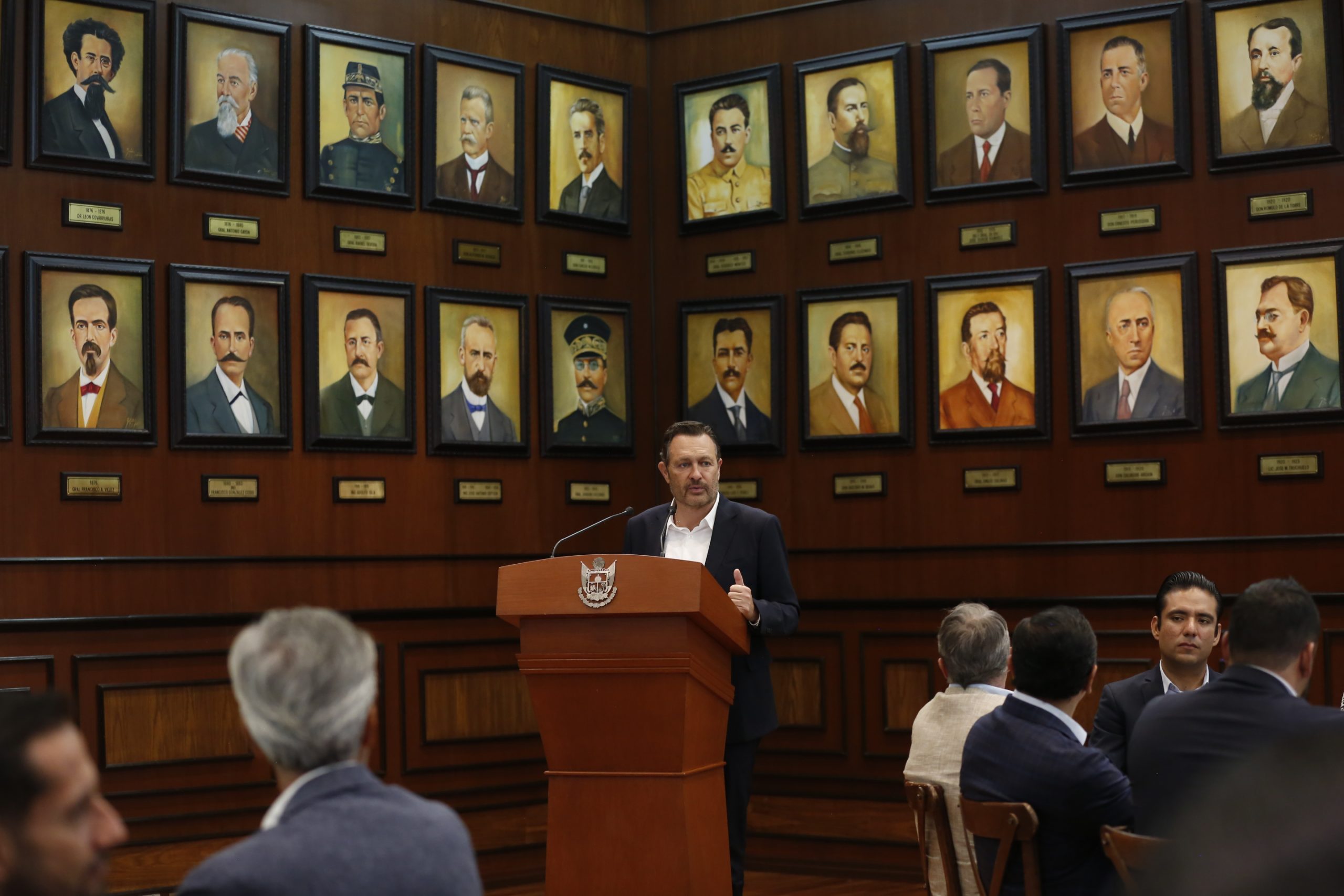 Fortalece Gobernador sinergia con líderes de cámaras empresariales