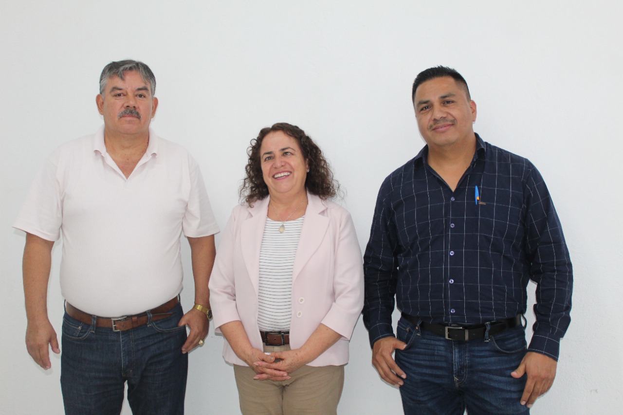 Olga Leal se reúne con encargado del centro de prevención de Jalpan.
