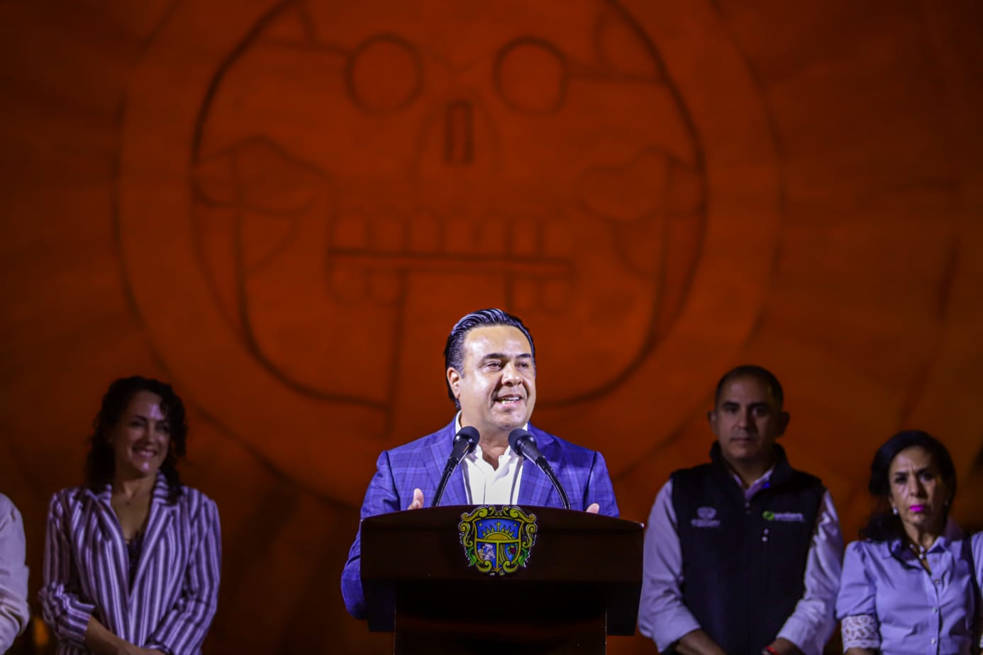 Para el Día de Muertos, inaugura Luis Nava el “Camino al Inframundo”