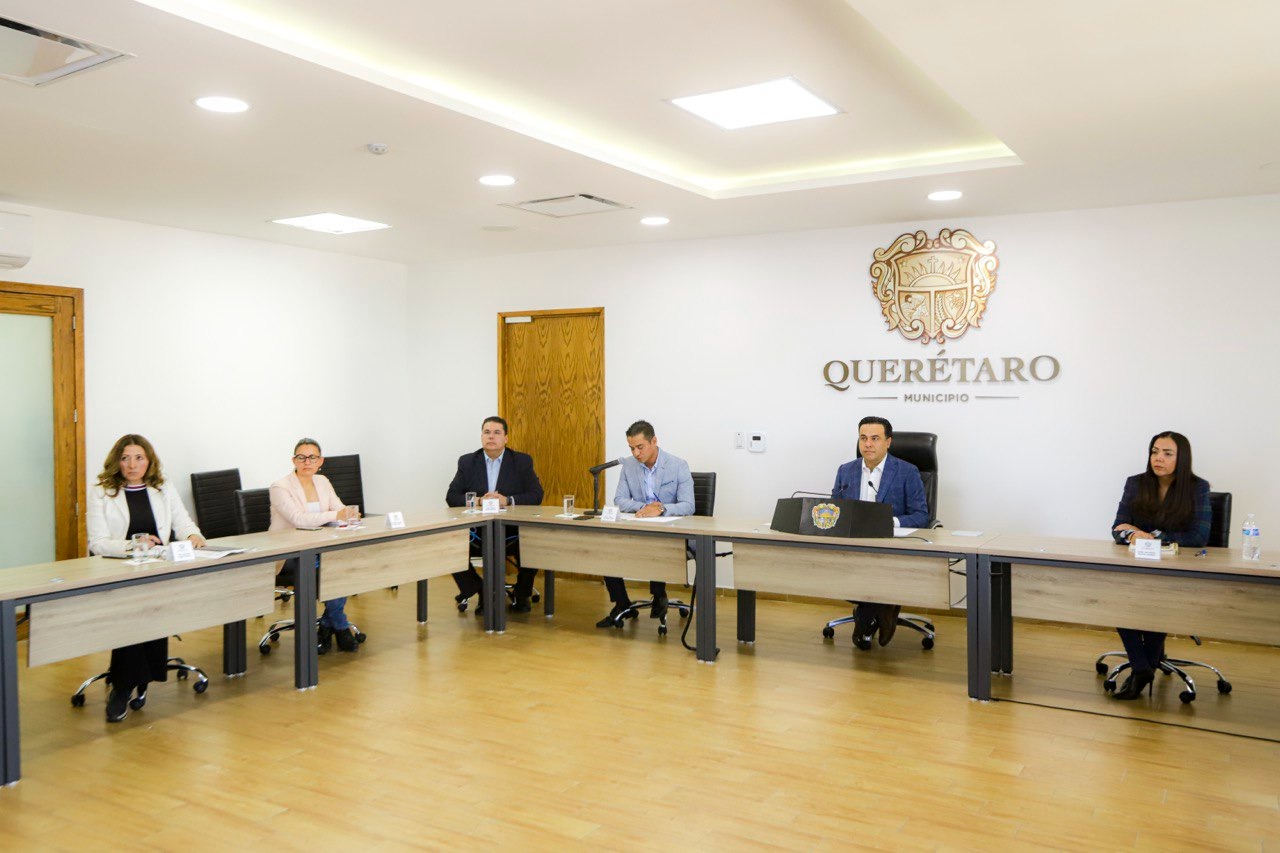 Encabeza Luis Nava Sesión del Comité de Ética del Municipio de Querétaro