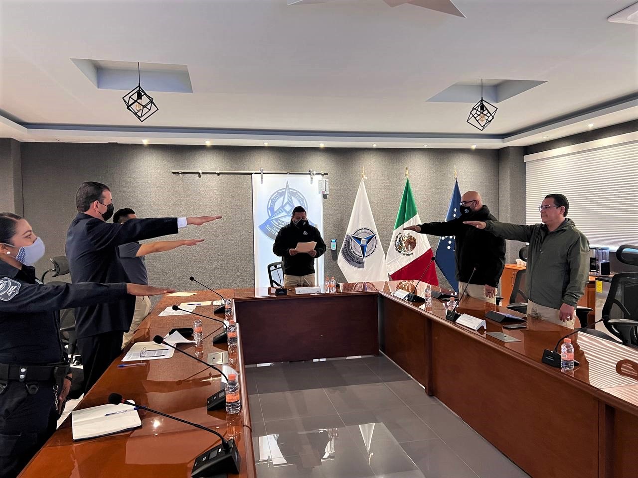 Rinden protesta integrantes del Consejo de Honor y Justicia del Sistema Penitenciario