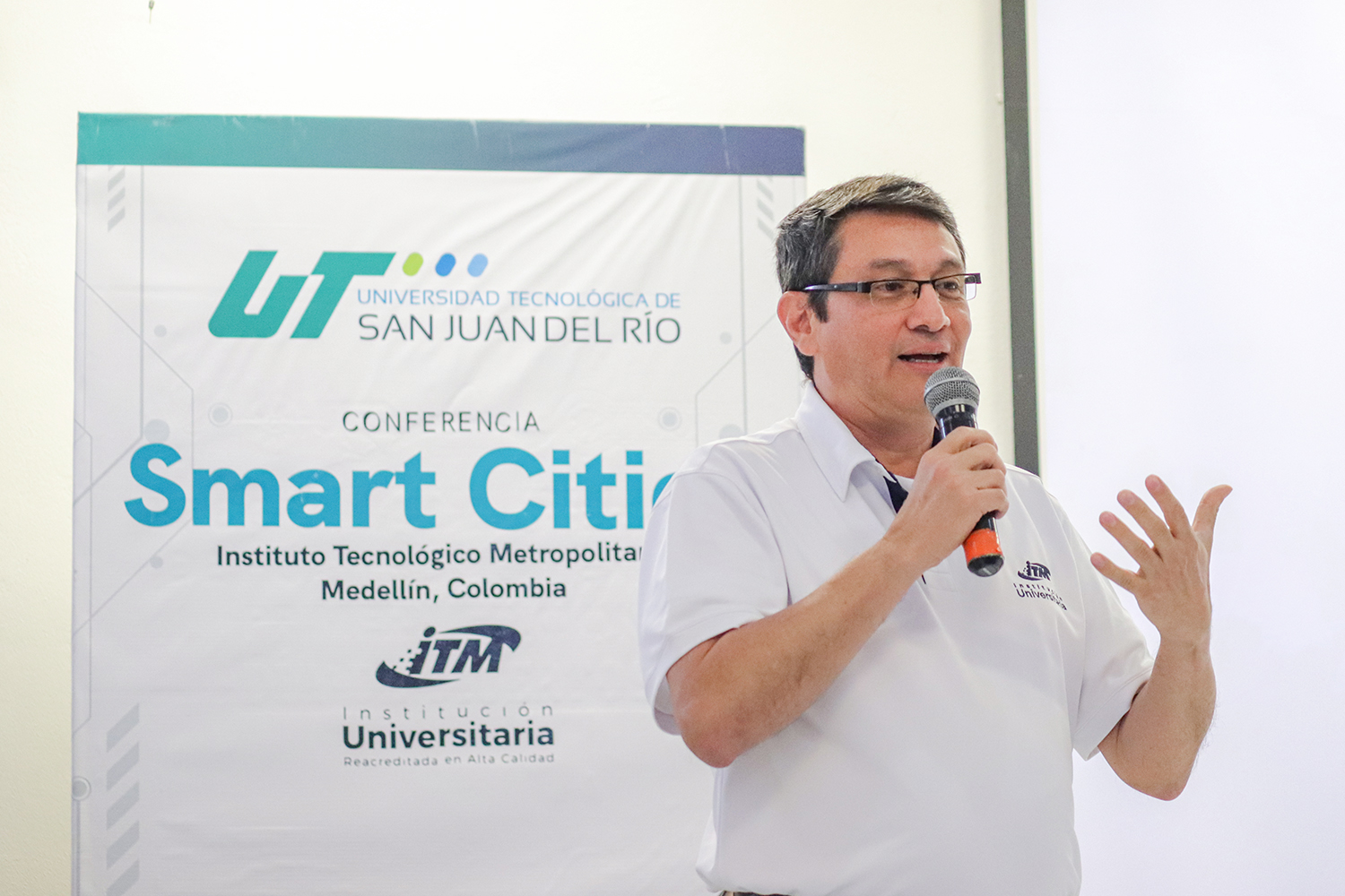 Impulsa UTSJR visión de ciudades inteligentes