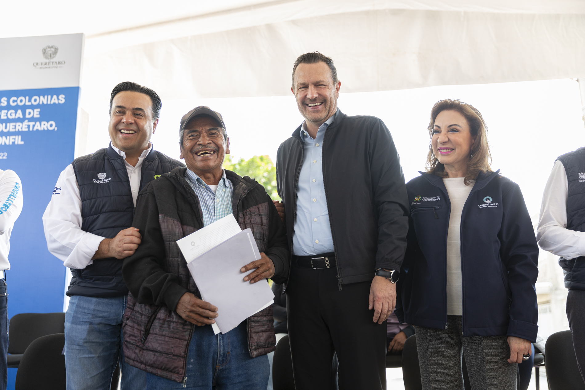 Entrega Gobernador obras sociales y escrituras en beneficio de habitantes de Querétaro, Corregidora y Amealco