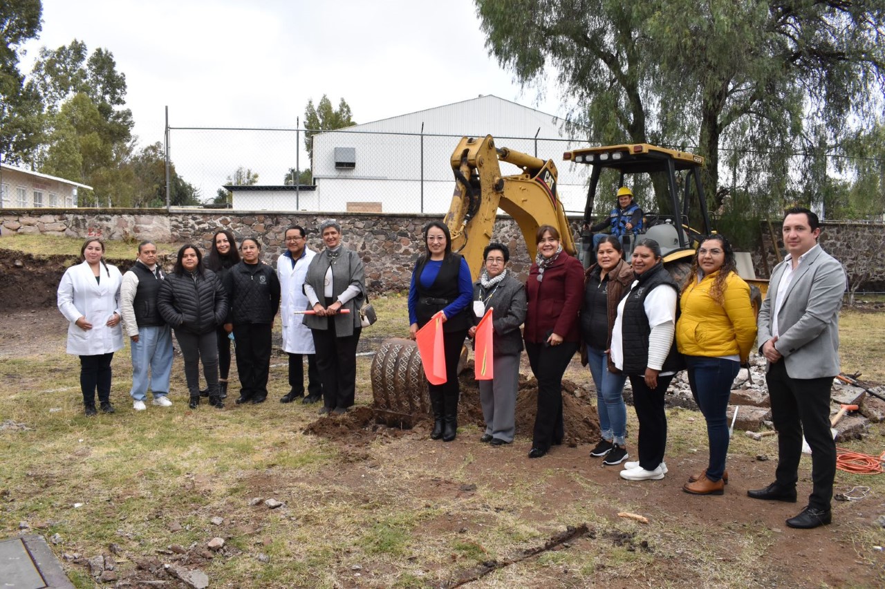 Inicia construcción del quirófano de la UAQ en SRJ