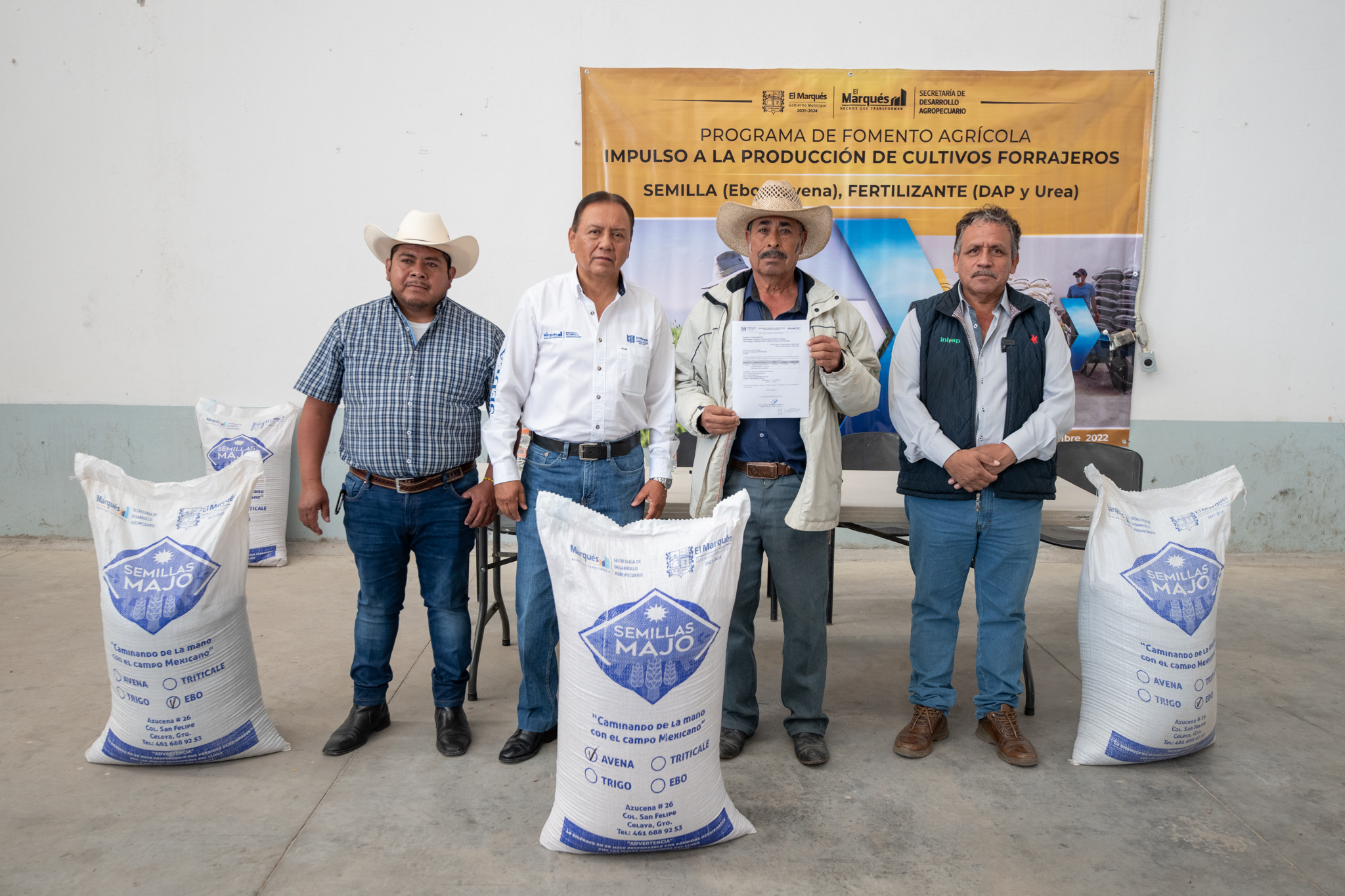 Municipio de El Marqués fortalece campo con entrega de apoyos a agricultores.
