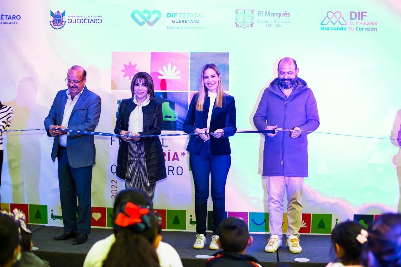 Inaugura Car Herrera de Kuri pista de hielo en El Marqués